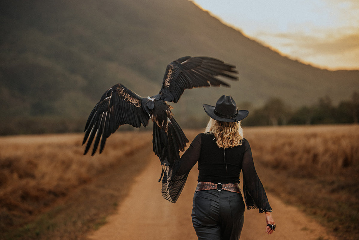 Gunslinger Feather Belt