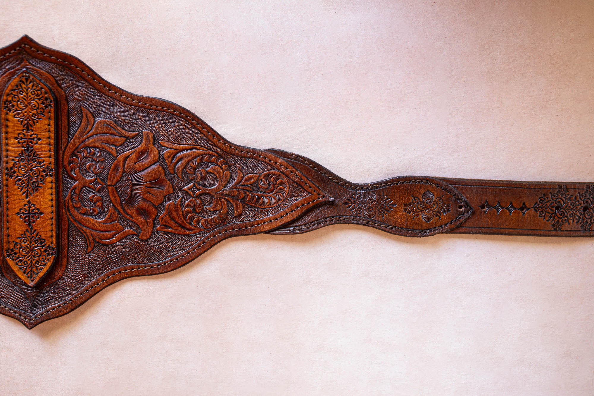 Vintage Buffalo Girl Western Queen Waist Belt